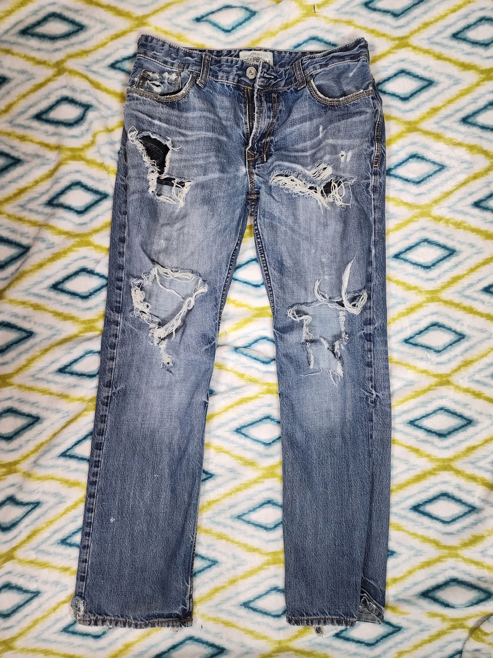 Aeropostale Men's Straight Jeans Distressed Light Blue